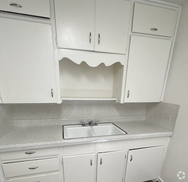 Building Photo - 2204 35th St Unit 2204 35th St Rental