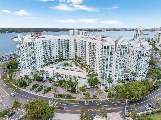 Building Photo - 7910 Harbor Island Dr Unit 1102 Rental