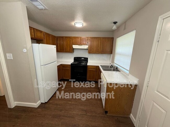 Photo - 1607 N Nolan River Rd