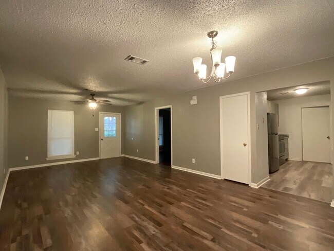112 Clarence Ave