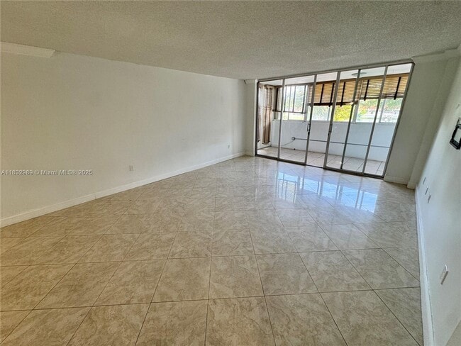 Building Photo - 6861 SW 147th Ave Unit 2G Rental