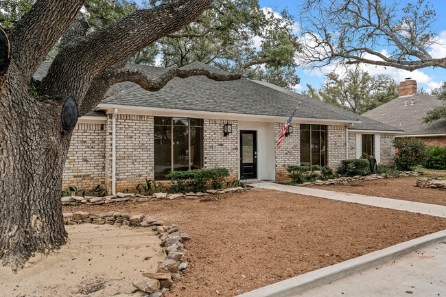 Photo - 7105 Fish Pond Rd