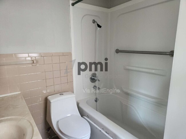 Photo - 18 East Dr