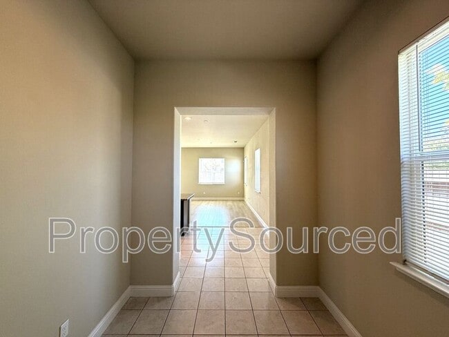 Photo - 1428 Nascimento St