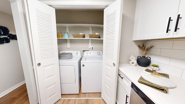 Newly Renovated Kitchen and In-Home Washer & Dryer - Rosemont at East Cobb Apartments