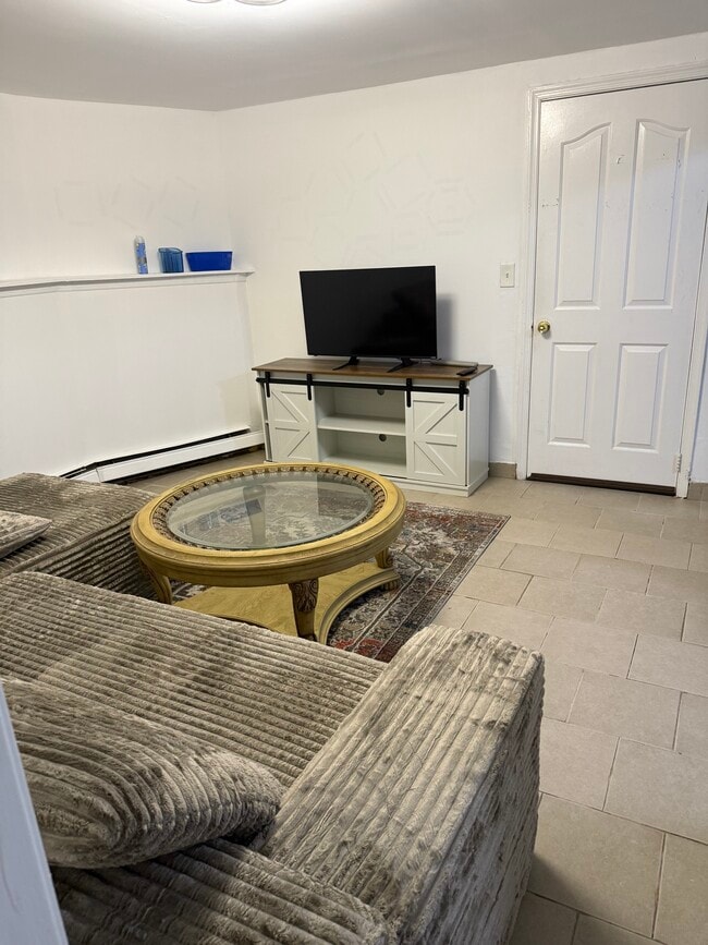 Photo - 358 Victory Blvd