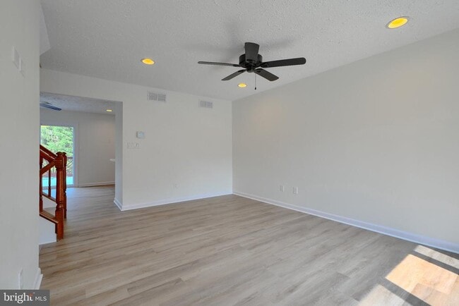 3409 Howell Ct
