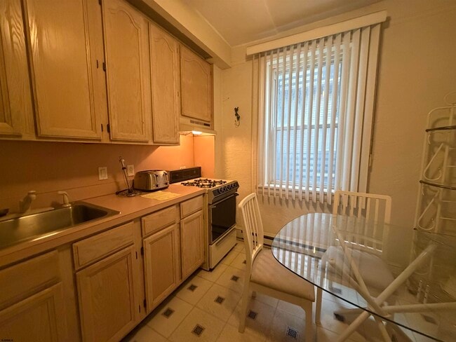 Photo - 37 S Iowa Ave Unit 3F