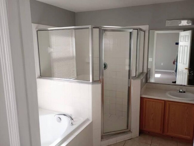 Photo - 606 Bluebill Ct