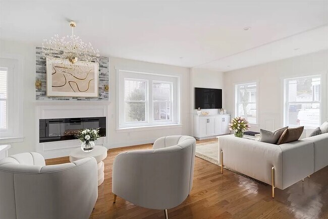 Photo - 55 Montrose St Unit 1