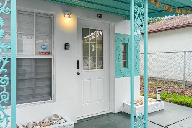 2147 Washington Ave Unit C