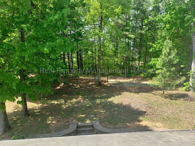 7801 Kensington Manor Ln