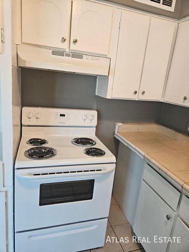 4900 E Culver St Unit 9
