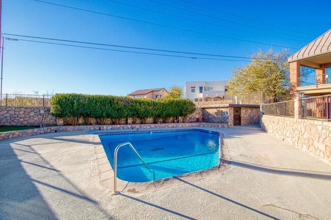 Building Photo - 4433 N Stanton St Unit Mountain Oasis
