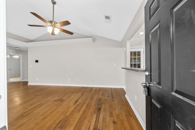 Photo - 529 Southwind Dr