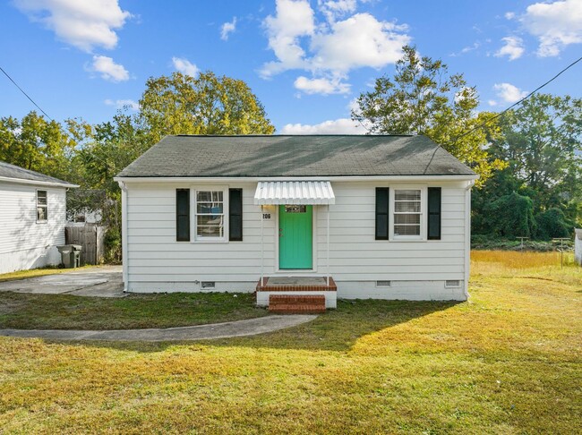 Available Early August! - Charming 2-Bedro... - Available Early August! - Charming 2-Bedro... House