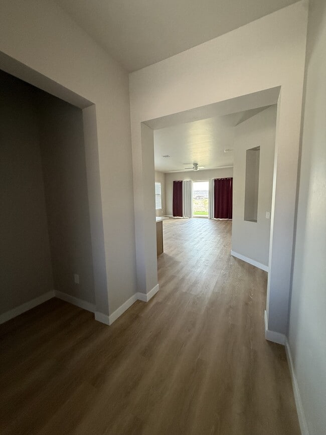 Photo - 1367 Harker Ct