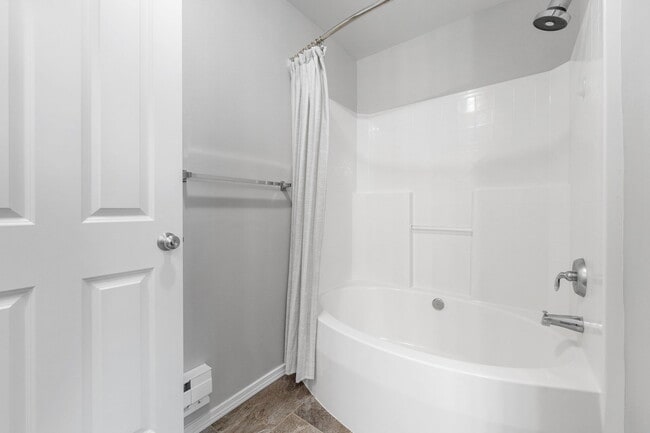 Photo - 1132 65th Ct SE Unit Lakeland Hills - Carrera Condo
