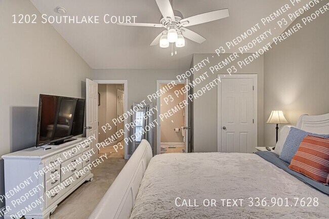 Photo - 1202 Southlake Ct