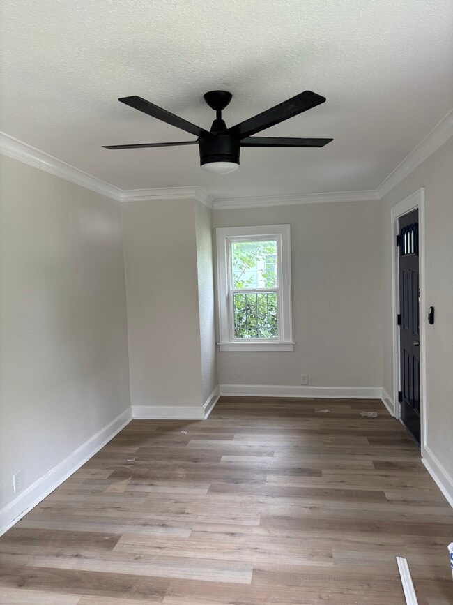 Photo - 6810 S Benton Ave