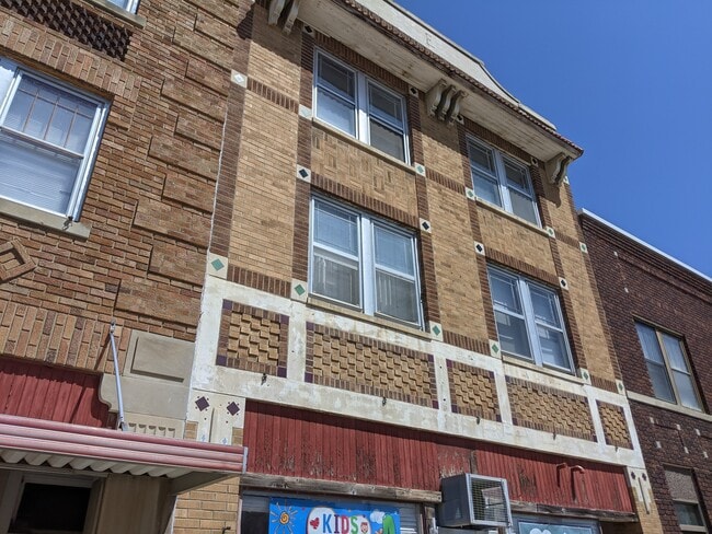 Building Photo - 235 Main St Unit #1