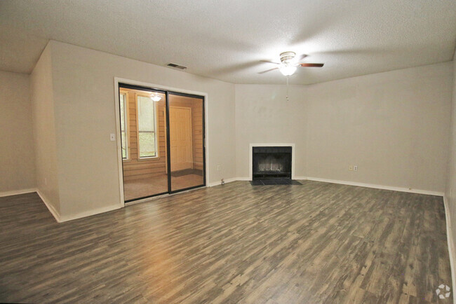 Building Photo - 2 Bedroom, 2 Bath Condo at Village Creek Unit 5002