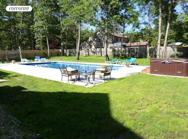 Photo - 2 Seashell Ln