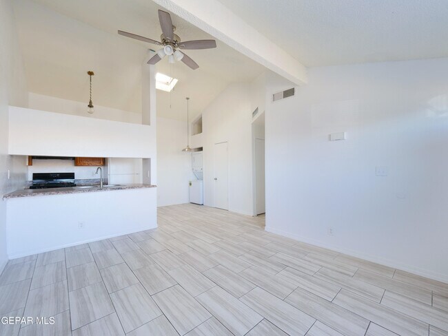 Photo - 1901 Lake Omega St