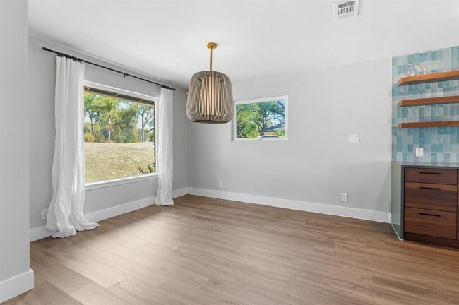 Photo - 6103 Cherrylawn Cir