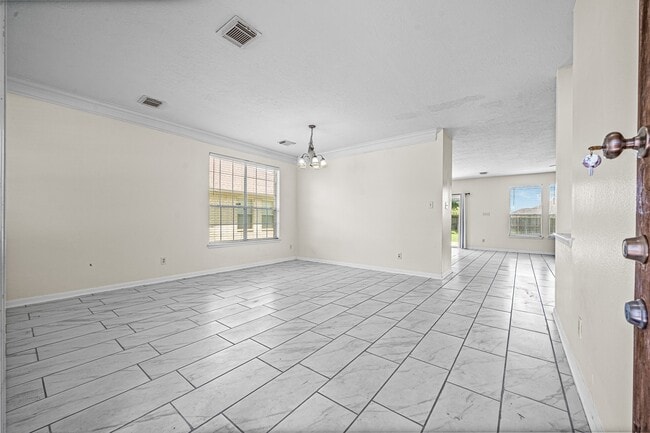 9641 Weldridge Dr