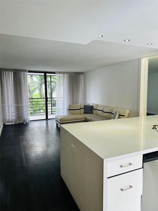 Photo - 20400 W Country Club Dr Unidad 414
