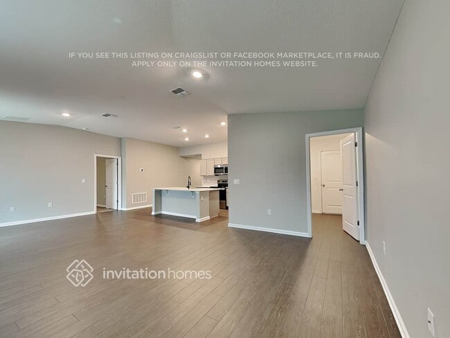 Photo - 937 Caitlin Loop