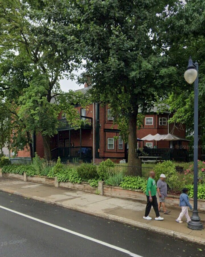 Photo - 76 Hamlet Ave Unit 1R