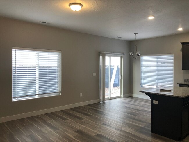 Photo - 4 Bedroom 2.5 Bathroom Townhome