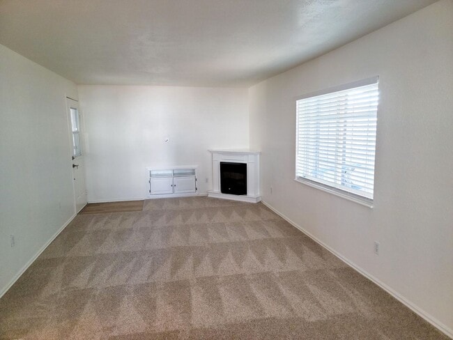 Photo - 106 N 3950 W