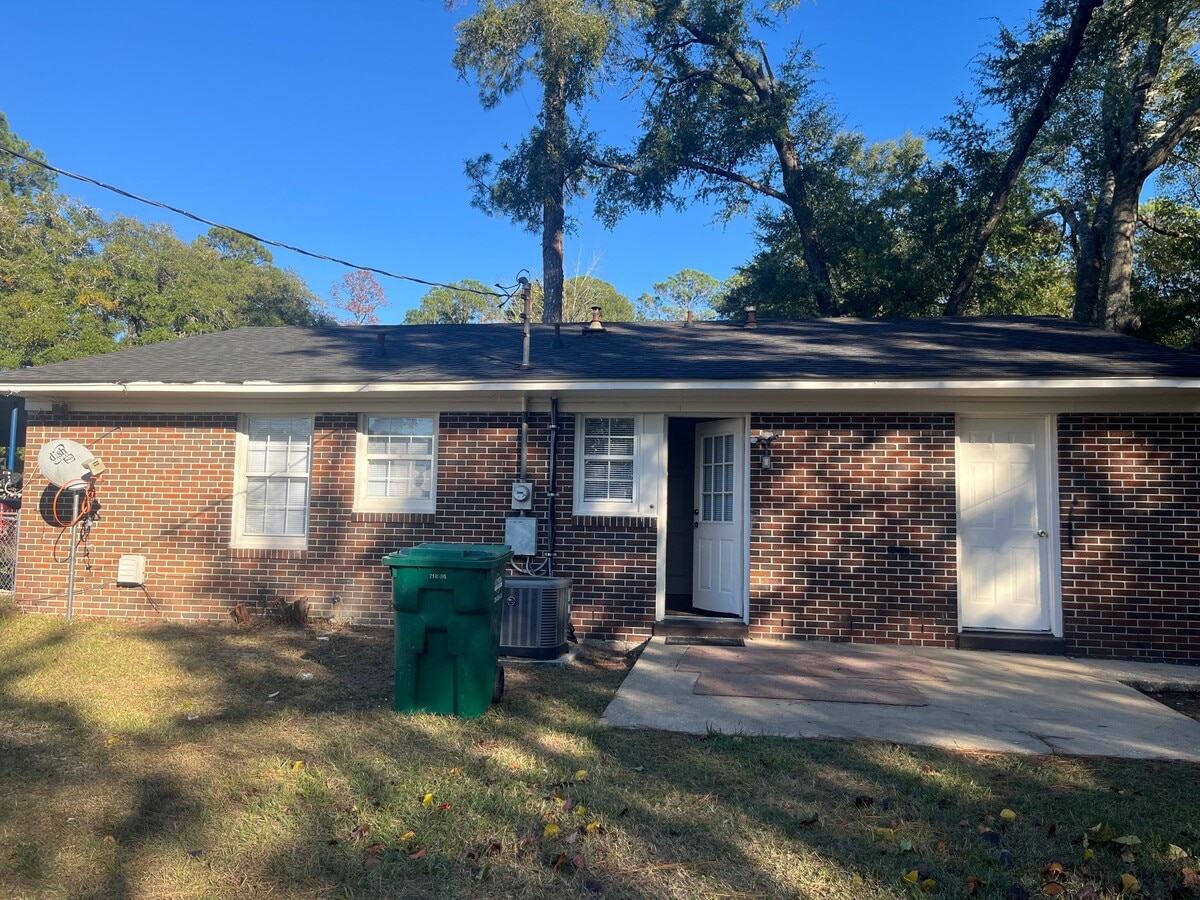 Photo - 2513 Crescent Dr