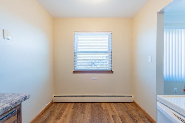 English Street Apartments