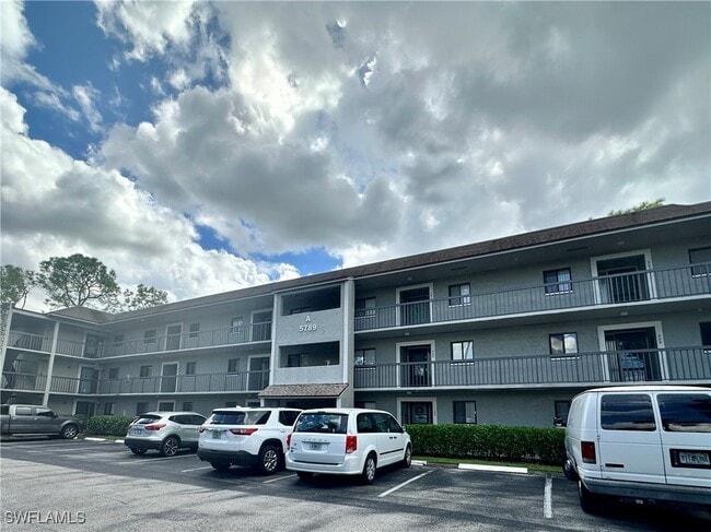 Building Photo - 5789 Gage Ln Unit 304A Rental