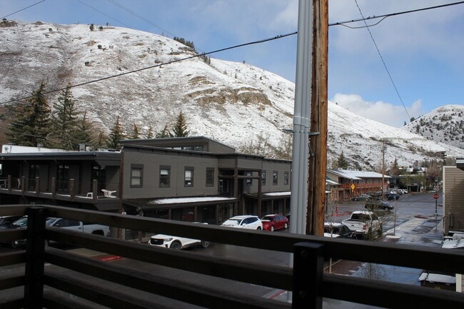 Photo - The Twin Unit 1