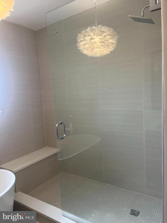 Photo - 1724 Annin St