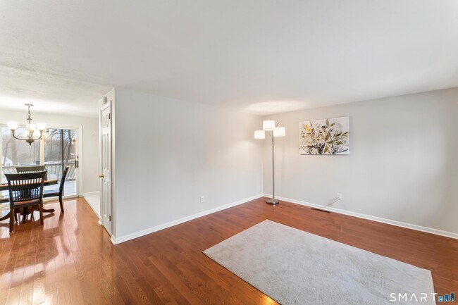 Photo - 67 Dogwood Dr