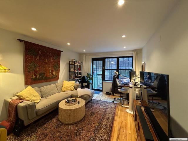 1 bedroom in NEW YORK NY 10128 - 1 bedroom in NEW YORK NY 10128 Condo Unit 1J