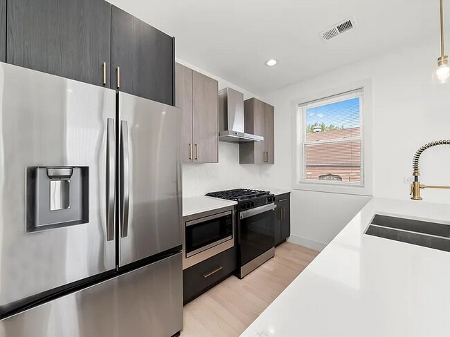 Photo - 2700 W Jackson Blvd Unidad 2