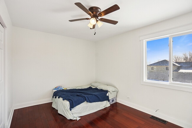 Photo - 5747 Allemong Dr