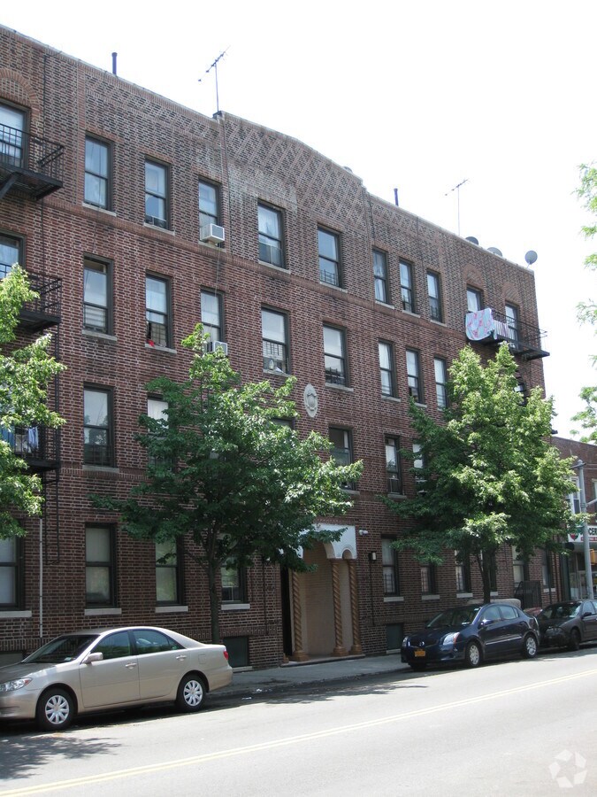 Photo - 334 Foster Ave