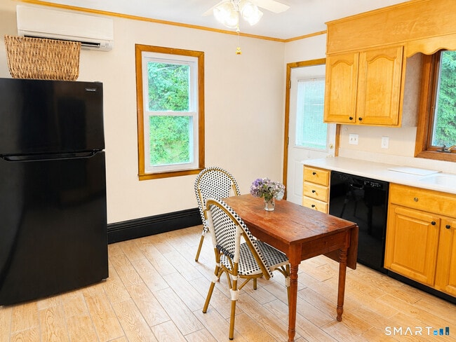 Photo - 18 Dawn St