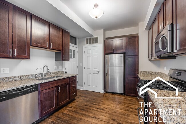 Photo - 2506 W Argyle St Unidad 2A