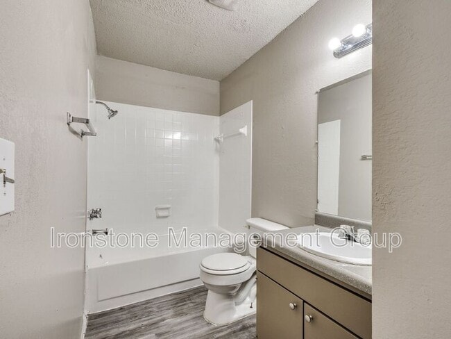 Photo - 4657 S Darlington Ave