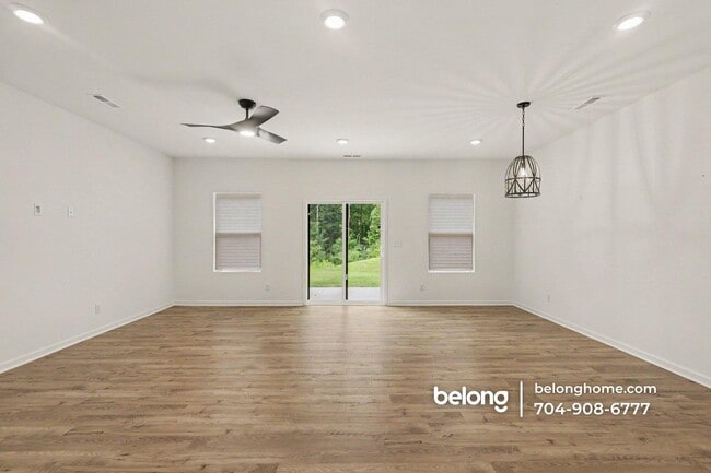 Photo - 11408 Magpie Ct