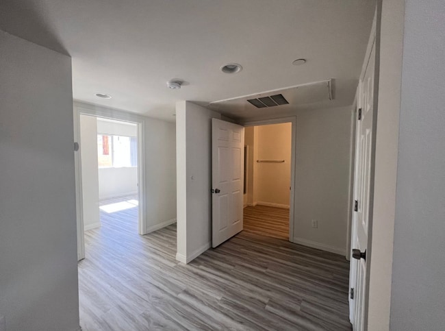 Photo - 6829 Simpson Ave Unidad 1